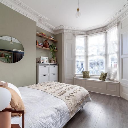 Arte Stays - 2 Bed Luxurious Flat, Garden, 5Min Dalston St., Parking Available, Serviced Accommodation - Up To 5 Ppl لندن المظهر الخارجي الصورة